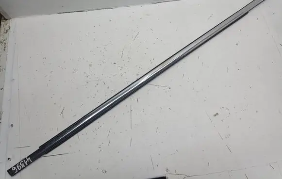Volvo S90, V90 Rear glass trim 31848055