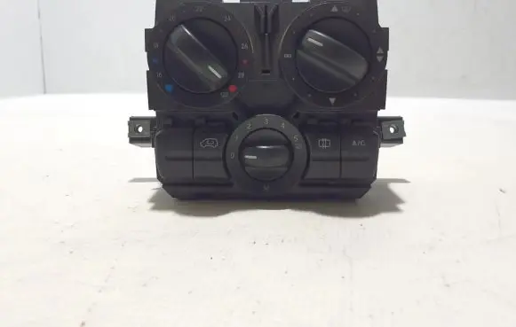 Mercedes-Benz Vito Viano W639 Air conditioner control unit module A6399061300