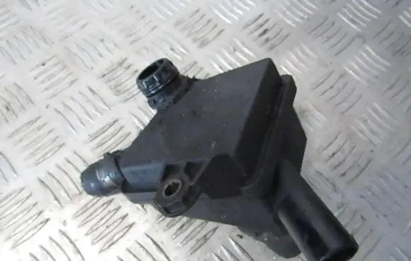 Peugeot 307 Breather/breather pipe/hose 9638961080