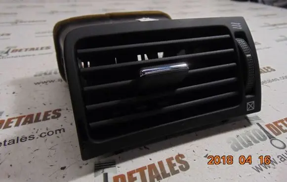 Toyota Avensis T250 Dashboard side air vent grill/cover trim