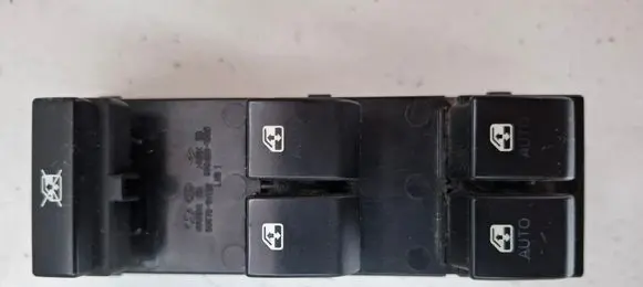 KIA Ceed Electric window control switch 935701H120 3694901000