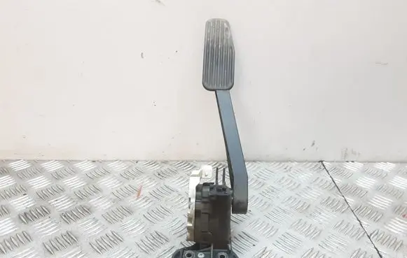 Volvo S60 Accelerator throttle pedal 9496821