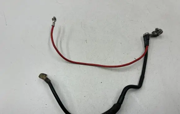 Volkswagen Phaeton Positive cable (battery)