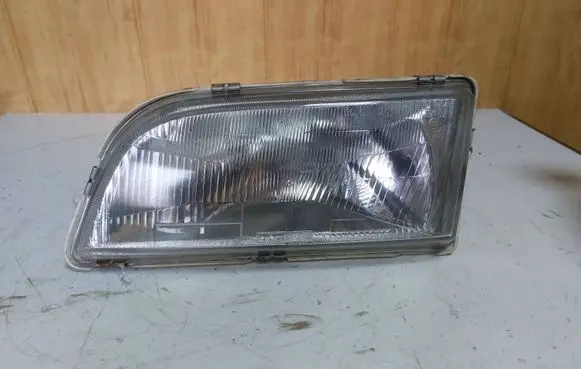 Volvo S40, V40 Headlight/headlamp 203730