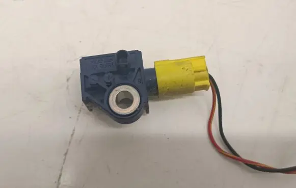 Mercedes-Benz E W212 Airbag deployment crash/impact sensor A2128204926