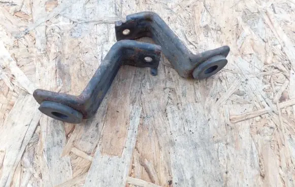 Honda FR-V Radiator mount bracket