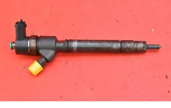 Volvo V70 Fuel injector 3077752B