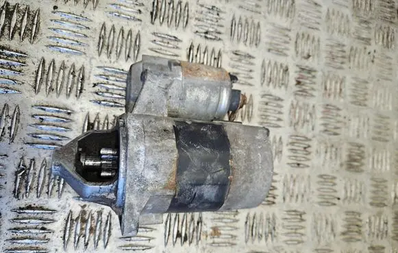Mercedes-Benz A W169 Starter motor 0051512101 D7E38 2059KF