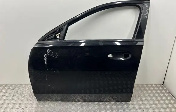 Mercedes-Benz C W206 Front door