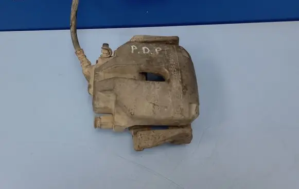 BMW 5 E39 Front brake caliper 60222969