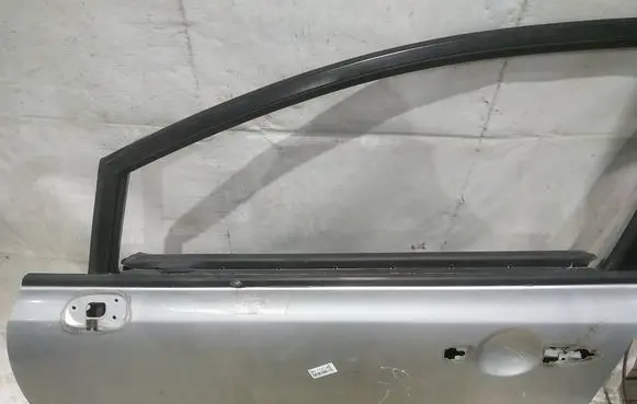 Honda Civic Front door glass trim molding 