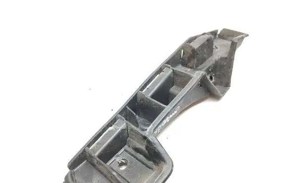 Nissan NV400 Fender mounting bracket 620430006R 0001036423
