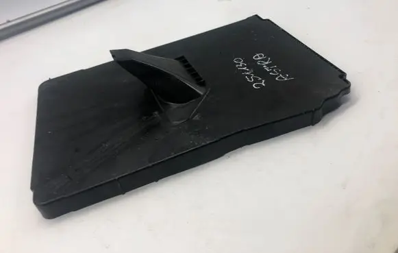 Opel Astra L Battery tray 9817230480