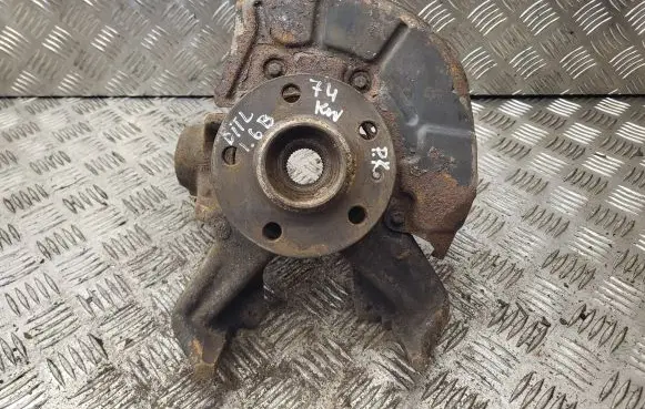 Volkswagen New Beetle Front wheel hub