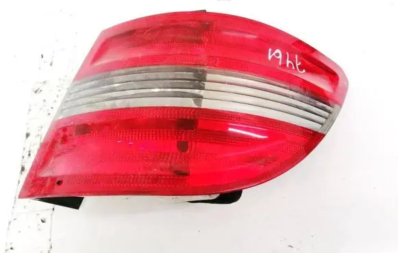 Mercedes-Benz B W245 Rear/tail lights A1698202464