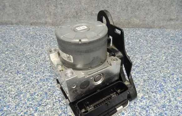 Skoda Octavia Mk3 (5E) ABS Pump 5Q0614317CF