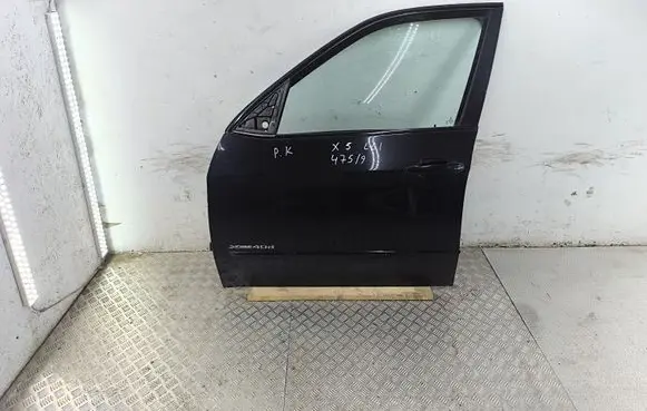 BMW X5 E70 Front door 41517211423