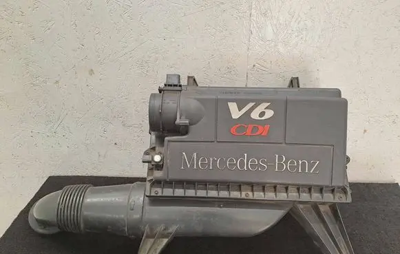 Mercedes-Benz Vito Viano W639 Air filter box A6395282806 4619285936 A0000902551