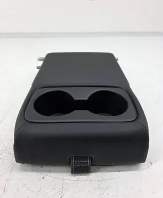 KIA Sportage Rear seat armrest 