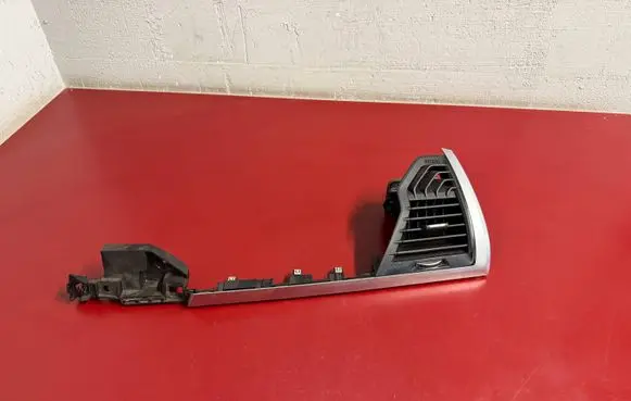 BMW X3 G01 Dashboard side air vent grill/cover trim 9363440 64229363440