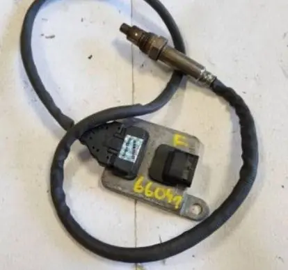 Mercedes-Benz E C207 W207 Lambda probe sensor 0009050208 NE66041