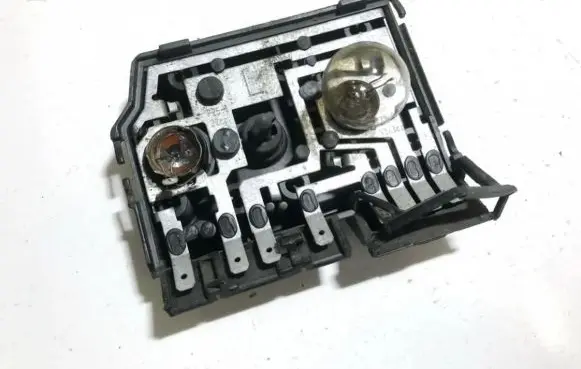 Audi A6 S6 C5 4B Tail light bulb cover holder bl3158b