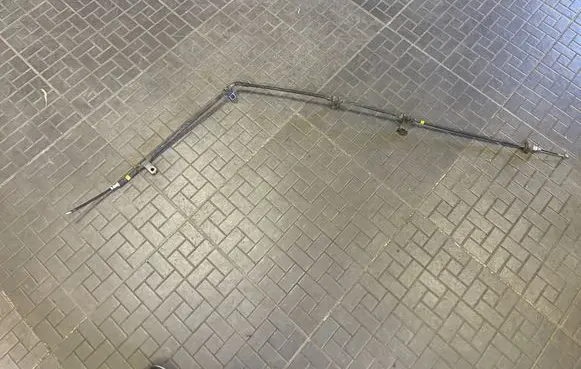 Handbrake/parking brake wiring cable