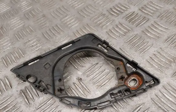 Audi Q7 4M Side speaker frame 4M0035428