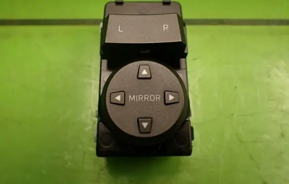 Hyundai i30 Wing mirror switch 93530G3000