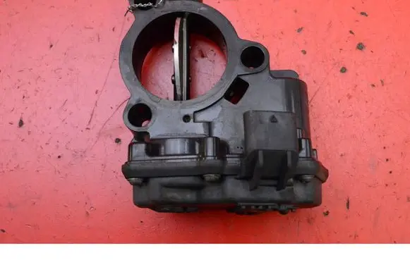 BMW Z4 E89 Throttle body valve 8512452