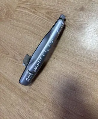 Mitsubishi Grandis Rear door exterior handle MR5261102