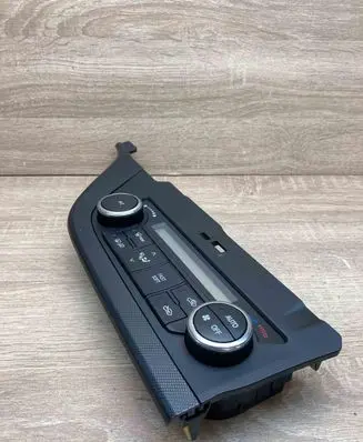 Toyota Auris E180 Climate control unit 75F544 75F542 RHD