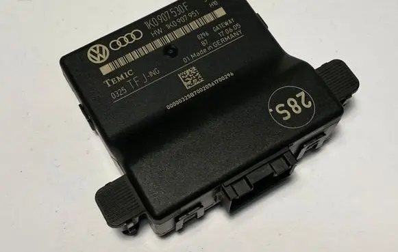 Skoda Octavia Mk2 (1Z) Gateway control module 1K0907530F 1K0907951