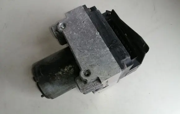 Audi A6 S6 C4 4A ABS Pump 8D0614111