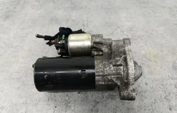 Citroen C4 I Starter motor 9648111680