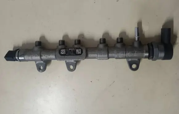 BMW 5 F10 F11 Fuel main line pipe 0445214315