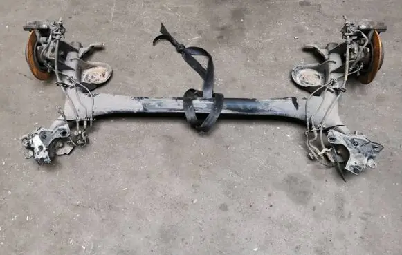 Renault Megane III Rear axle beam 