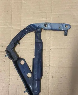 Volkswagen New Beetle Tailgate/trunk/boot hinge 1C0827302A