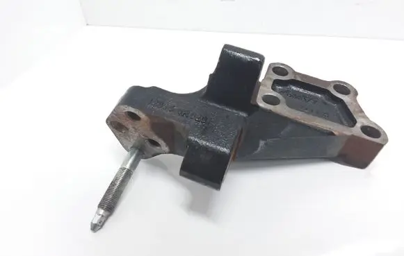 Toyota RAV 4 (XA40) Engine mounting bracket 123150R020