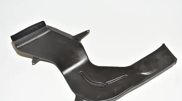BMW M6 Cabin air duct channel 9113013 64229113013