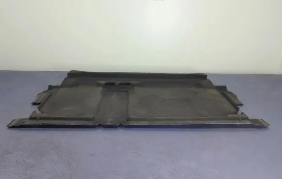 Engine bonnet/hood sound/heat insulation