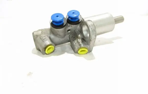 Audi A6 S6 C6 4F Master brake cylinder