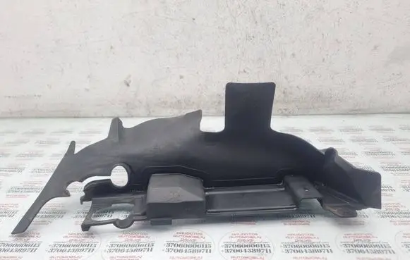Audi A4 S4 B5 8D Intercooler air guide/duct channel 8D0121283E