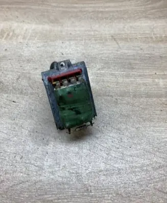 Audi A4 S4 B5 8D Heater blower motor/fan resistor 8D0959263