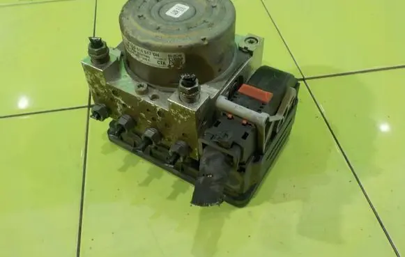Volkswagen PASSAT B8 ABS Pump 5Q0614517DH