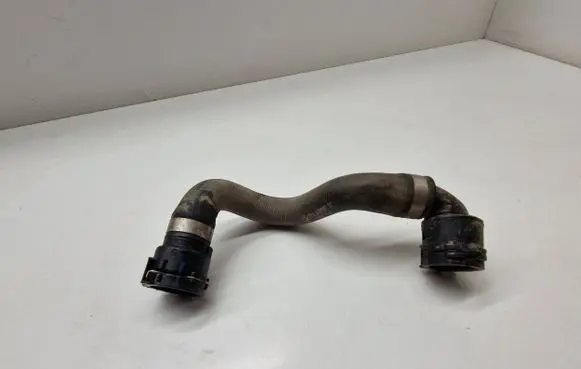 BMW i4 Electric car engine cooling hoses/pipes 8475697