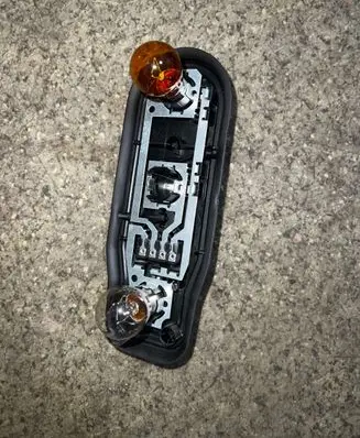 BMW 5 E39 Tail light bulb cover holder 2496339