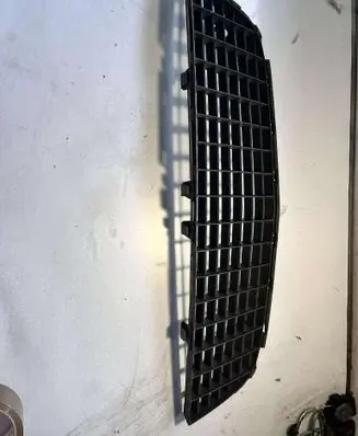 Opel Vectra C Front bumper lower grill 906000003