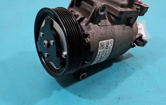 Volkswagen PASSAT B7 Air conditioning (A/C) compressor (pump) 5N0820803E IMPRK1517587