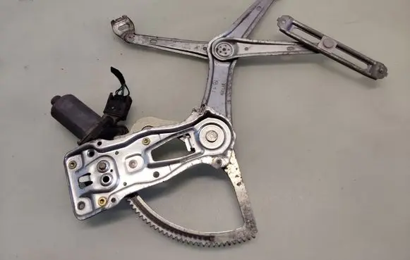 Mercedes-Benz E W210 Front door window regulator with motor 